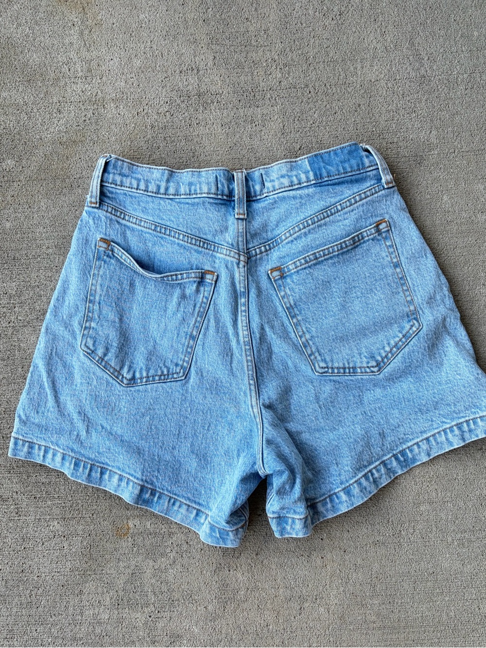 Abercrombie and Fitch the dad short high rise curve love denim jean shorts 6/28 - Picture 2 of 4
